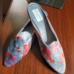 Isotoner Silky floral boudoir slip-on mules, cushions insole, sz 9